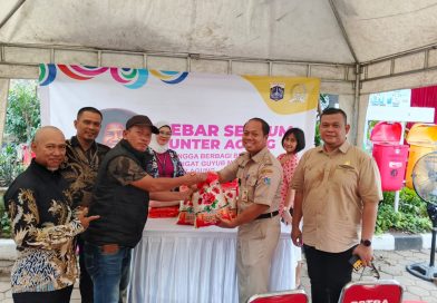 Semangat Kebersamaan dan Kepedulian Masyarakat Kelurahan Sunter Agung di Wujudkan Pada Program Tebar Senyum 